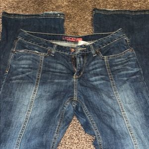 Lynden Cinch Jeans